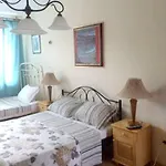 Welcoming House In With Sea View