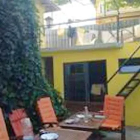 Welcoming House In With Sea View Nyaraló *
