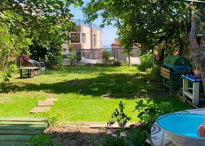 Welcoming House In With Sea View בית נופש